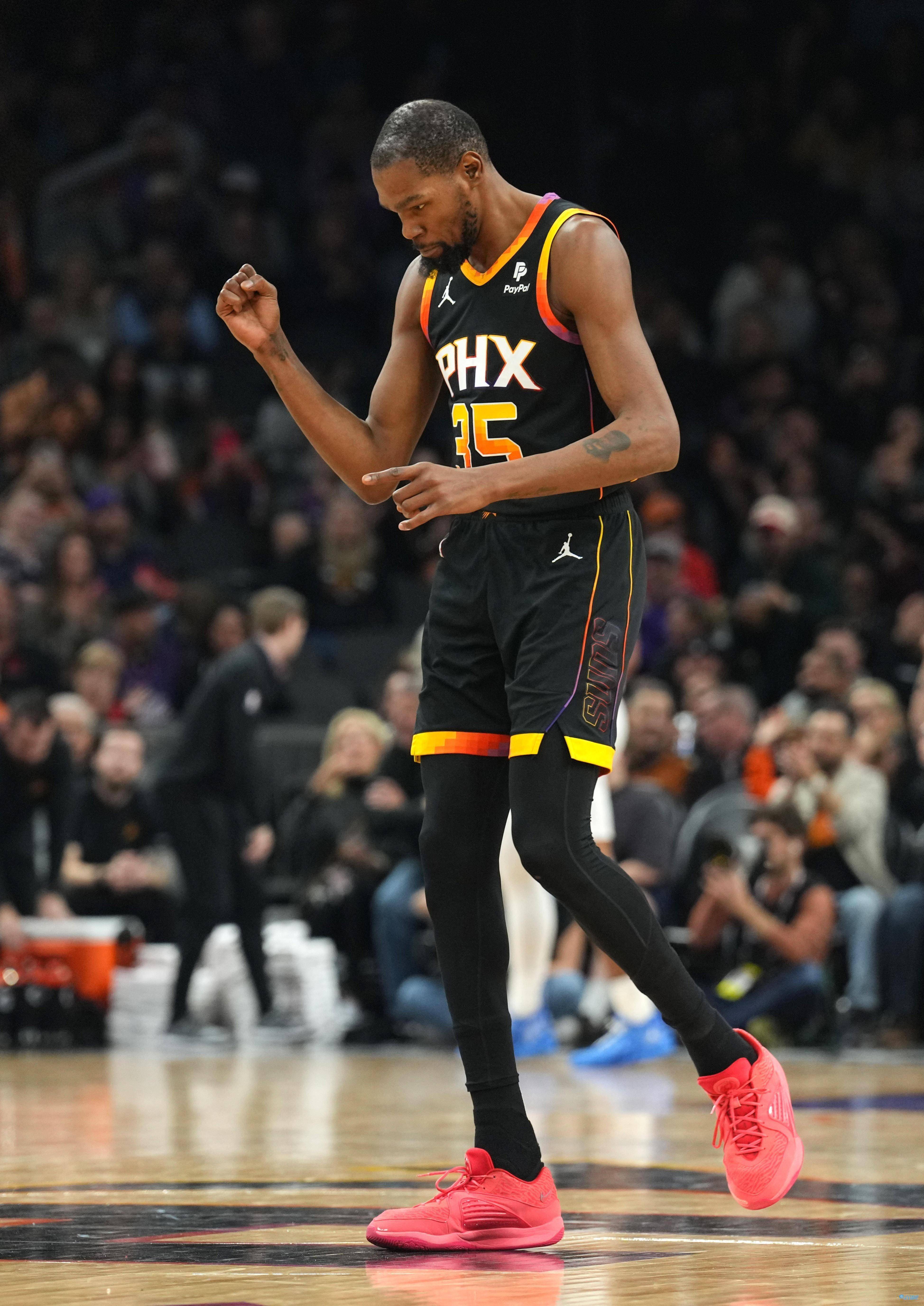 九游体育网站入口 - 杜兰特迎来五赛季高光表现，勇士球迷沸腾！